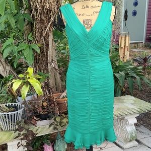 Tadashi Collection jewel green silk chiffon cocktail dress, sz 6. Gently worn